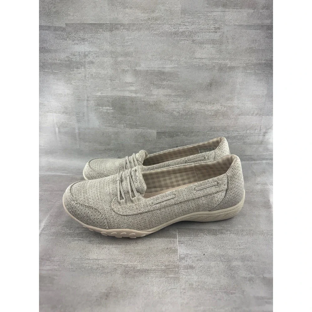 Skechers Relaxed Fit Memory Foam Stone Beige Loafers 23839 Women Sz 9